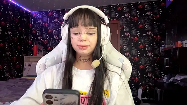 Luna Sohotti online show from 03-13-26, 03:18