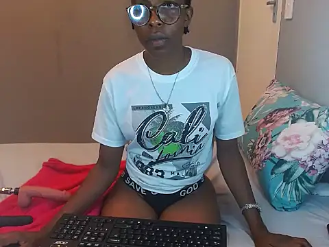 ChocoSlenderXXX online show from 02-26-26, 06:18