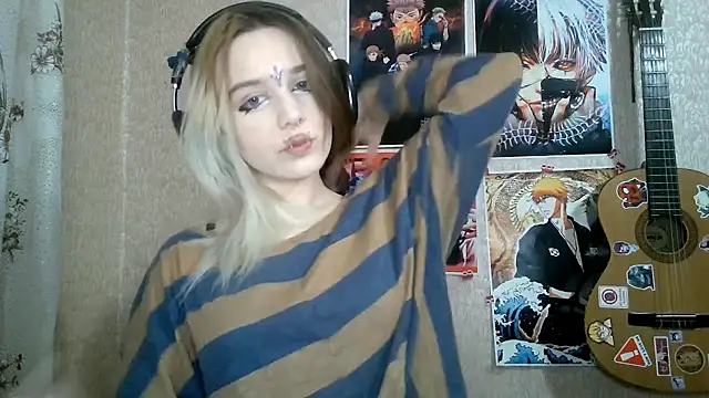 Snapshot of MilaTyan chatting on 03-11-26, 04:24 MilaTyan online show from 03-11-26, 04:24