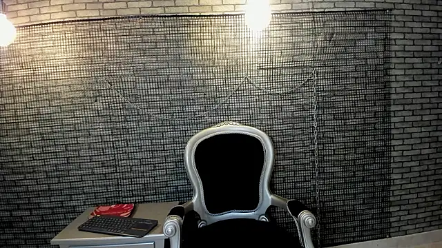 hillary bigbutt online show from 03-26-26, 03:45