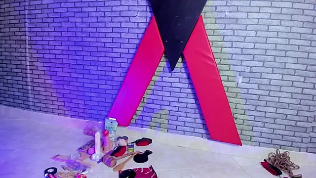 hillary bigbutt online show from 04-23-26, 12:29