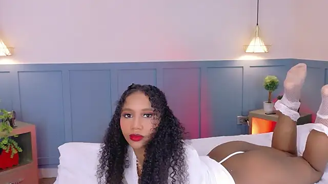 Snapshot of Chloe-Rose- chatting on 06-14-26, 06:37 Chloe-Rose- online show from 06-14-26, 06:37