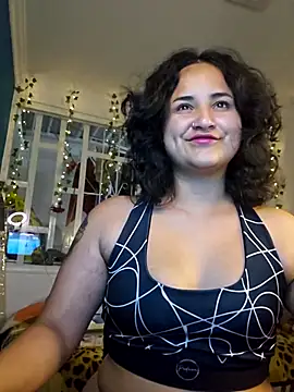 Snapshot of IncognitoLive1 chatting on 03-07-26, 12:18 IncognitoLive1 online show from 03-07-26, 12:18