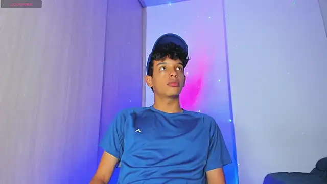 Maxfrost1 online show from 04-18-26, 02:04