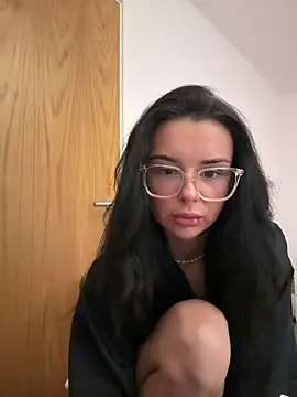 Snapshot of Amberbanxx chatting on 02-16-26, 10:28 Amberbanxx online show from 02-16-26, 10:28