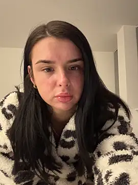 Snapshot of Amberbanxx chatting on 03-15-26, 08:15 Amberbanxx online show from 03-15-26, 08:15