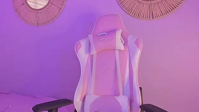 Lummii  online show from 03-04-26, 07:09