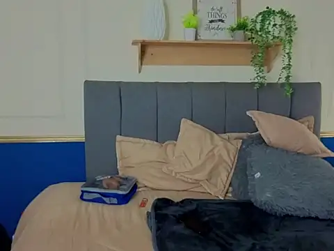 Snapshot of Selena_Noir chatting on 03-13-26, 06:36 Selena Noir online show from 03-13-26, 06:36