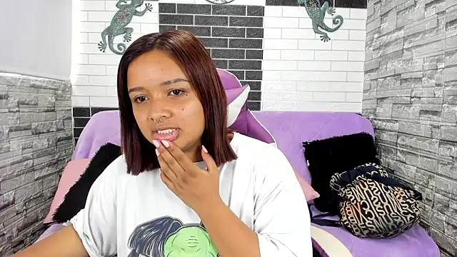 Sienna Lux01 online show from 03-04-26, 03:29