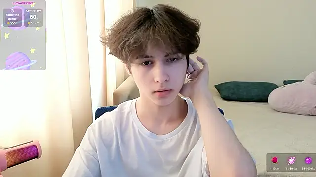 Snapshot of _LukaHayes_ chatting on 02-27-26, 10:04 LukaHayes online show from 02-27-26, 10:04