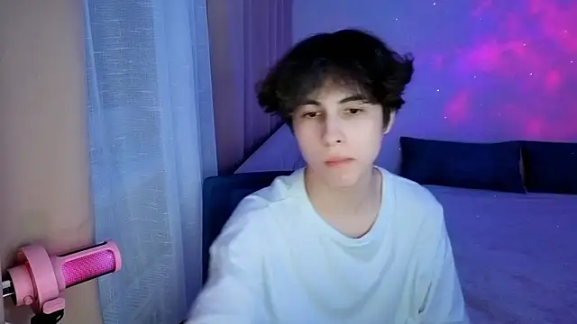 Snapshot of _LukaHayes_ chatting on 03-06-26, 05:42 LukaHayes online show from 03-06-26, 05:42