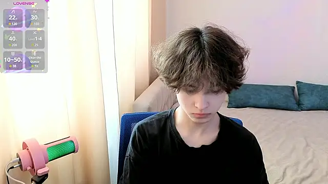 Snapshot of _LukaHayes_ chatting on 03-09-26, 11:14 LukaHayes online show from 03-09-26, 11:14