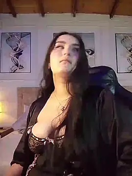 zoe moon   online show from 04-19-26, 12:26