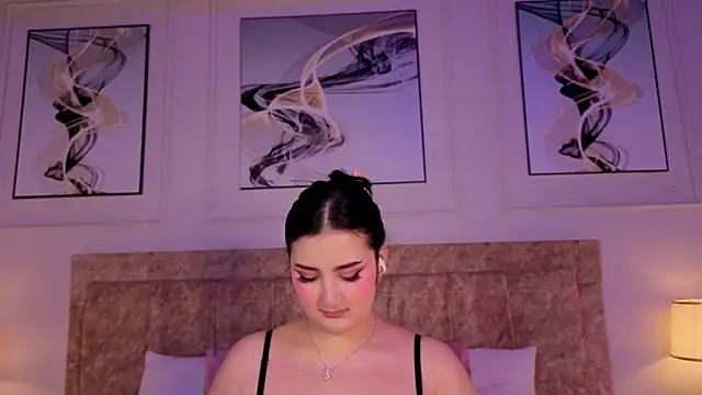 Snapshot of zoe_moon__ chatting on 06-09-26, 01:12 zoe moon online show from 06-09-26, 01:12