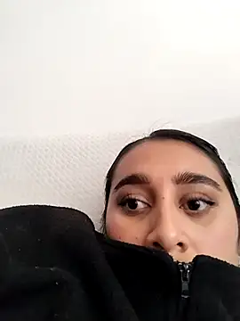 amira moon18 online show from 03-09-26, 10:14