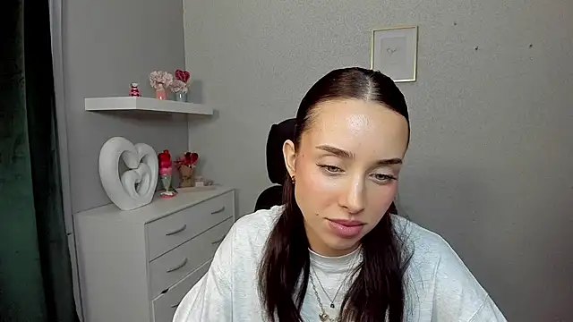 AdeleSolo online show from 04-09-26, 05:40