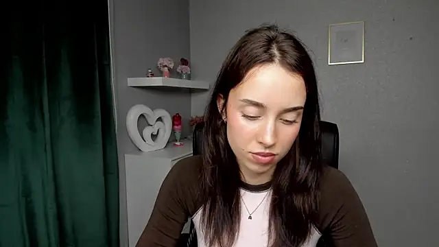 AdeleSolo online show from 06-05-26, 12:33