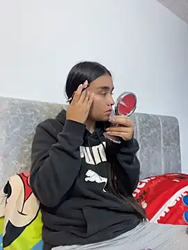 I Samanthaa online show from 04-24-26, 12:35