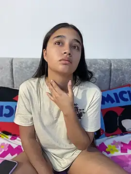 I Samanthaa online show from 04-27-26, 10:52