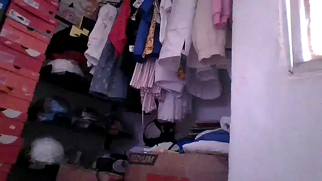 pocahontas hotty online show from 04-07-26, 06:41