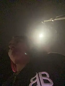 Snapshot of Emily-Fire chatting on 03-08-26, 02:04 Emily-Fire online show from 03-08-26, 02:04