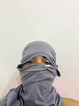 Snapshot of Thiago_ro chatting on 02-16-26, 11:12 Thiago ro online show from 02-16-26, 11:12