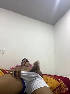 Snapshot of Thiago_ro chatting on 02-26-26, 03:44 Thiago ro online show from 02-26-26, 03:44