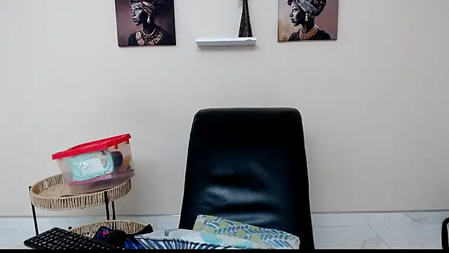 skinnysexy18 online show from 04-21-26, 01:29