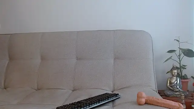 Snapshot of axellblue chatting on 03-11-26, 03:18 axellblue online show from 03-11-26, 03:18