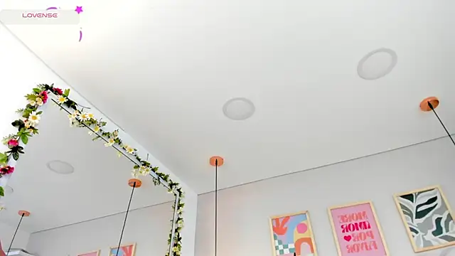 Mia Bailey  online show from 04-22-26, 03:09