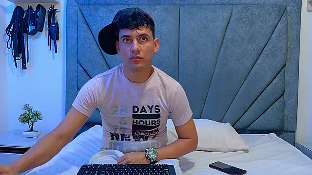 Snapshot of STEVEN_OS chatting on 03-06-26, 08:44 STEVEN OS online show from 03-06-26, 08:44