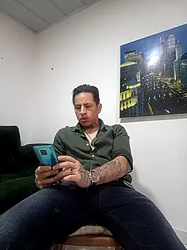 Valentino dominusSex online show from 02-26-26, 09:58