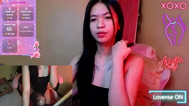 Luna Moonfang online show from 05-27-26, 12:51