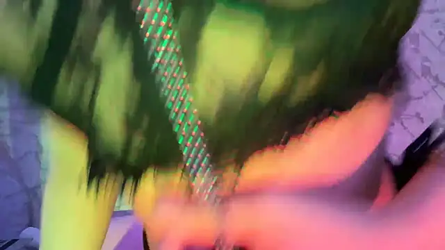 AmaliaJess online show from 04-10-26, 01:27