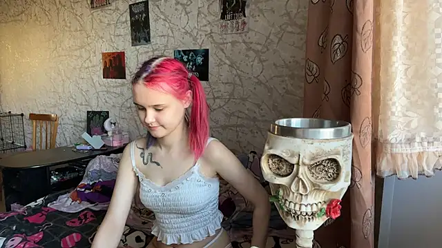 AmaliaJess online show from 04-29-26, 01:48