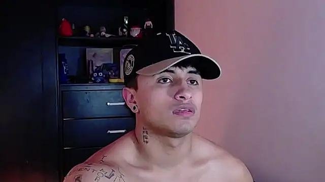 Snapshot of Jhon_Sara chatting on 03-12-26, 02:23 Jhon Sara online show from 03-12-26, 02:23