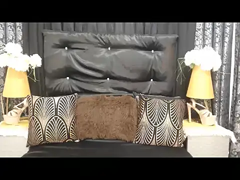 Snapshot of MarinaFoster chatting on 05-17-26, 06:33 MarinaFoster online show from 05-17-26, 06:33