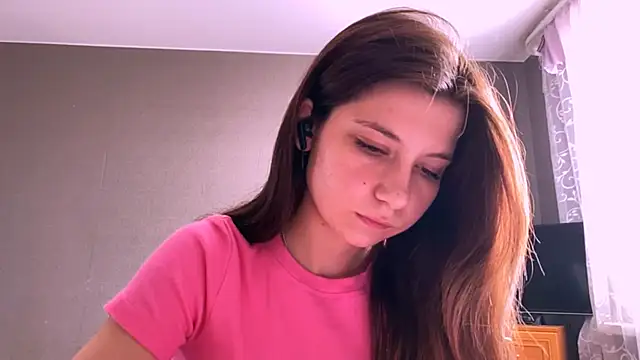 LunnaBliss online show from 04-20-26, 12:41