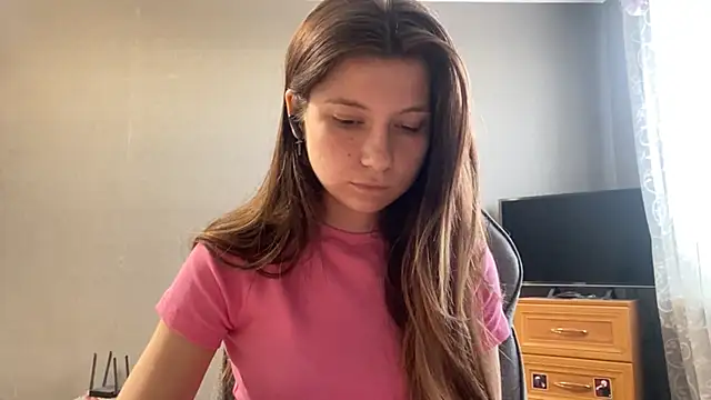 LunnaBliss online show from 04-25-26, 01:41