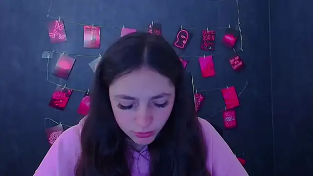 KissMeJulia online show from 04-13-26, 05:13