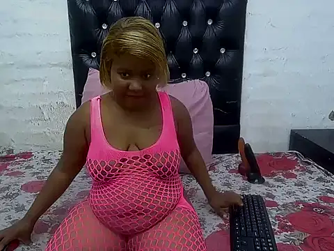 ChubbyMidgetxxx online show from 02-23-26, 06:11