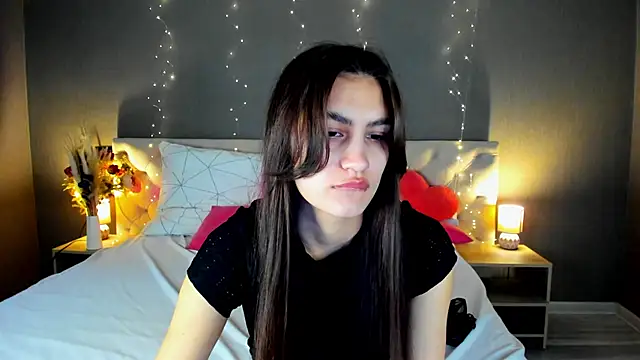 Adele Lanea online show from 04-22-26, 12:46