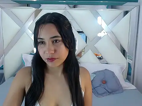 Snapshot of Kate_Hewson chatting on 03-10-26, 12:37 Kate Hewson online show from 03-10-26, 12:37