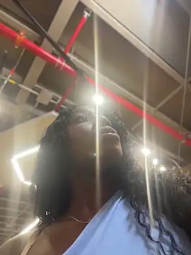 ZarahFerreira online show from 04-21-26, 11:51