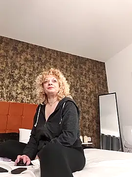 LaireeFelini online show from 03-08-26, 07:17