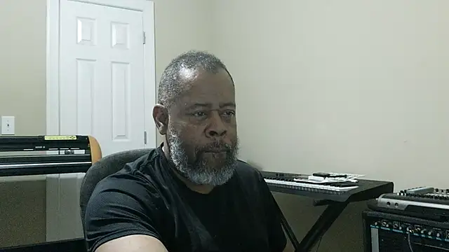 Cleozevo1961 online show from 03-23-26, 04:27