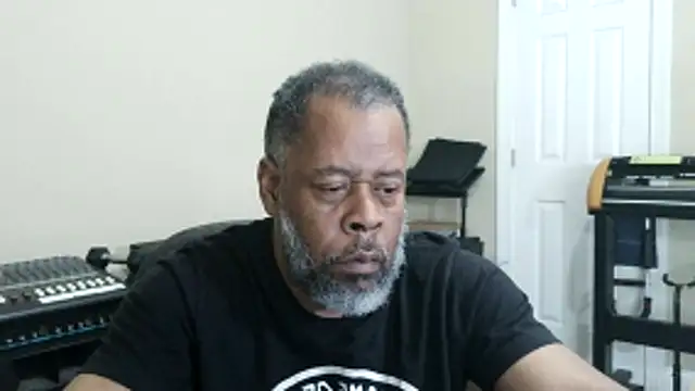 Cleozevo1961 online show from 04-18-26, 07:58