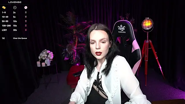 Wild Alice me online show from 03-25-26, 04:02