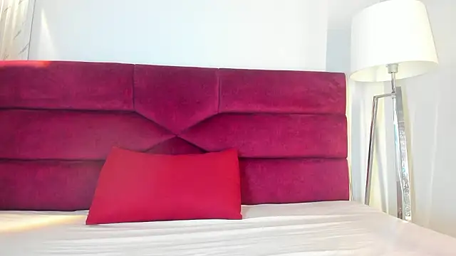 Snapshot of Blue_MoonXXX chatting on 03-12-26, 08:04 Blue MoonXXX online show from 03-12-26, 08:04