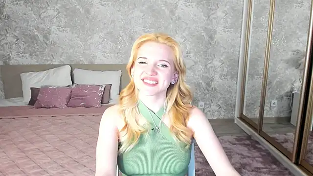 CarryParker online show from 03-12-26, 07:53